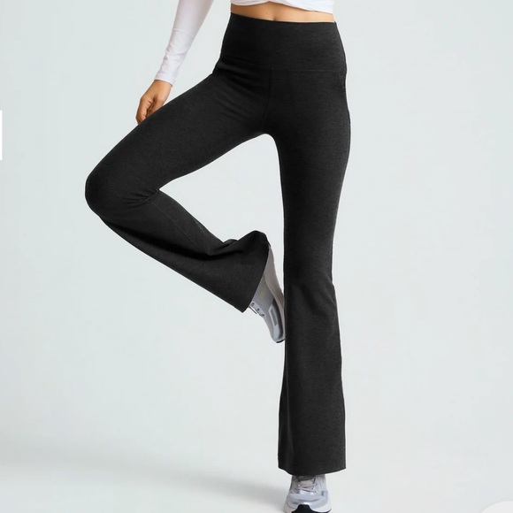 Beyond Yoga Spacedye All Day Black Flared High Waisted Pants - Picture 1 of 4